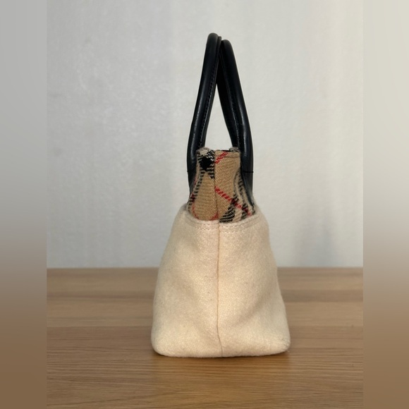 Burberry's Handbag - Picture 5 of 15